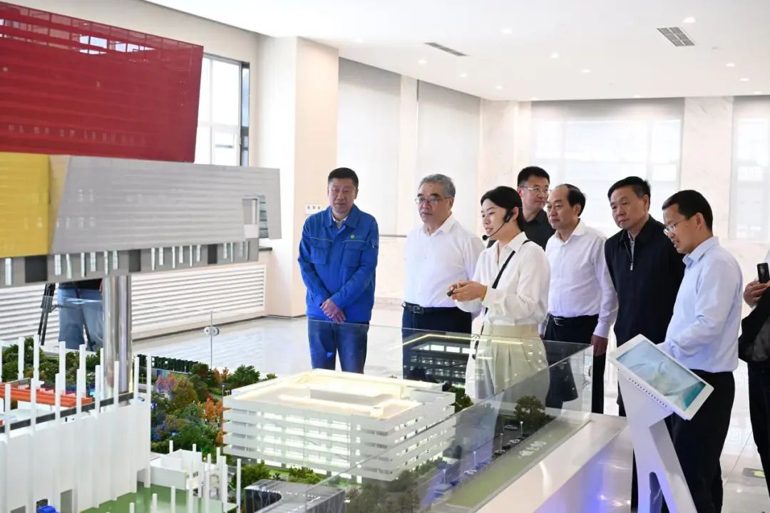 全国政协副主席朱永新调研cq9电子通州项目